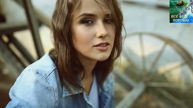 Девушка с улыбкой озорной.... смотреть онлайн