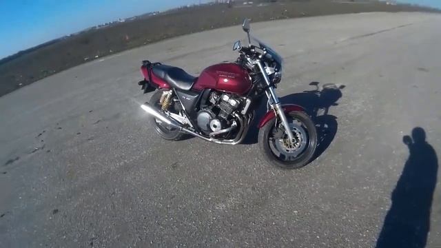 Обзор Honda CB 400 SUPER FOUR смотреть онлайн