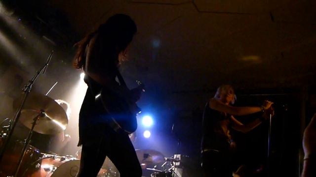 Nightwitches - Paranoid (Vooruit, Gent, 2012) (All female Black Sabbath Cover Band) смотреть онлайн