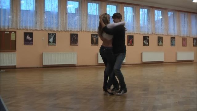 5 FIGURAS DE NIVEL BASICO BACHATA CLASS смотреть онлайн
