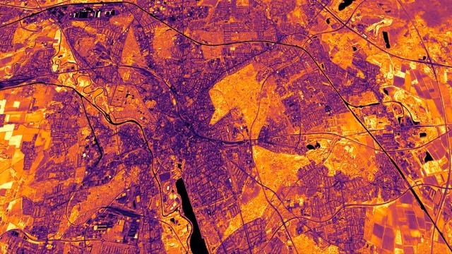 Hanover, Germany - Sentinel-2 imagery, true color and NIR visualization смотреть онлайн