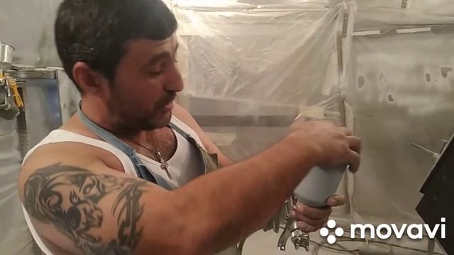 Как правильно перекрасить красную дверь в белый цвет?! смотреть онлайн