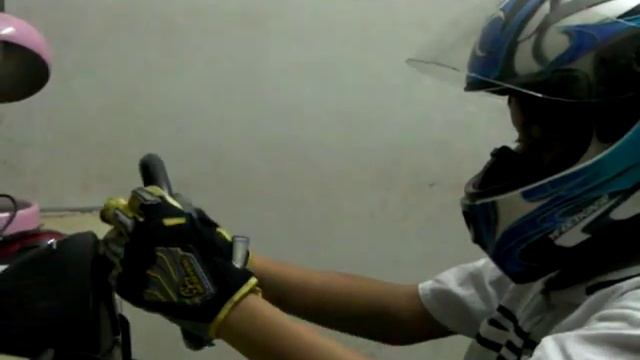 race car girl driver.MP4 смотреть онлайн