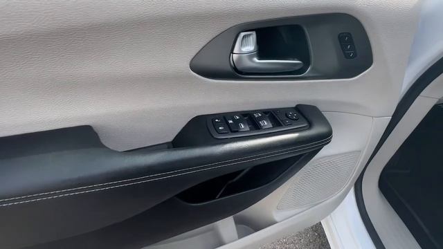 2022 Chrysler Pacifica Blackfoot, Collins, Groveland, Clarkson, Riverside, ID M2248