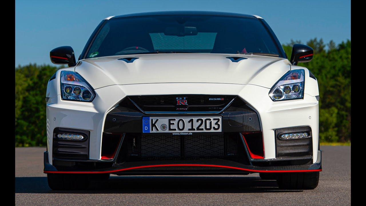 Nissan GT-R NISMO 2020 - отличный высокопроизводительный автомобиль. смотреть онлайн