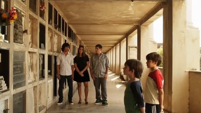 Почему Месси поднимает руки когда празднует гол смотреть онлайн