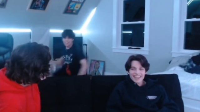 4 Minutes Of Sturniolo Triplets Live And More