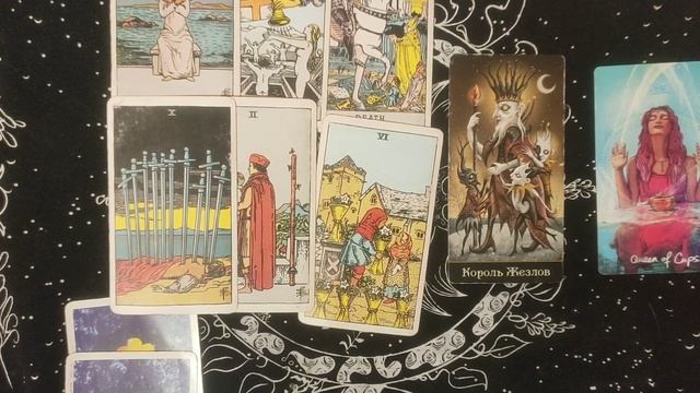 4 королевы : кого вы не можете выкинуть из головы ? его чувства мысли и действия к вам смотреть онлайн