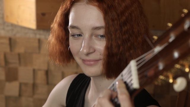 Maya Kazarina plays Mauro Giuliani Sonatina III Op 71 смотреть онлайн