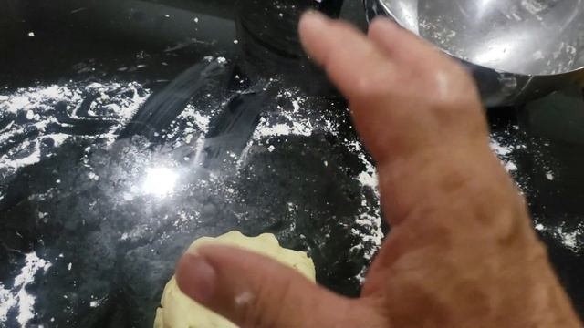EXPAT Cooking Homemade Flour Tortillas #TORTILLAS