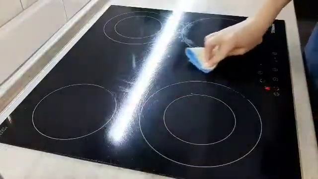 Как помыть варочную панель плиту. Спонж Сплиттер