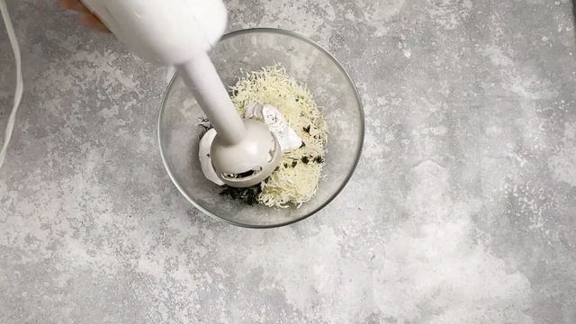 КАК ПРИГОТОВИТЬ ЯЙЦА С УКРОПОМ И СЫРОМ ФАРШИРОВАННЫЕ? Очень вкусная закуска на праздничный стол!