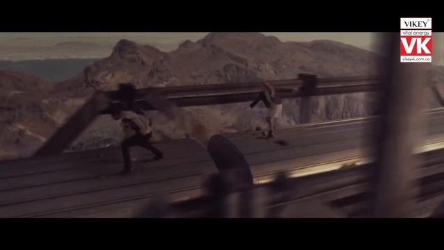 Стих о любви "Ты смотрела, и было счастье" Дмитрия Белоконя, в исполнении Виктора Корженевского смотреть онлайн