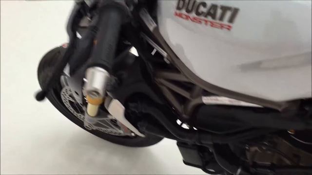 2015 Ducati Monster 1200 S in RARE WHITE / Ohlins suspension / GREAT DEAL - PERFECT CONDITION смотреть онлайн