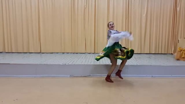 ЕКАТЕРИНА КАРПЕНЮК ТАНЕЦ КАЗАЧКА смотреть онлайн