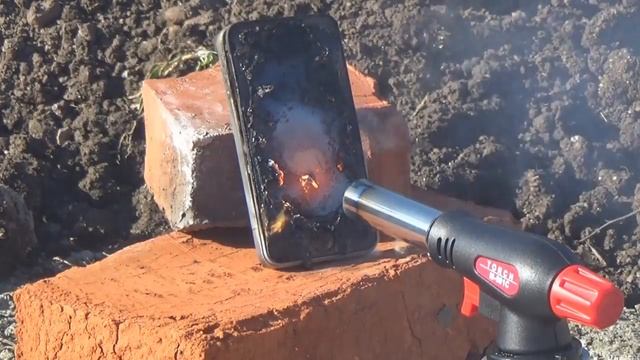 GAS TORCH VS IPHONE смотреть онлайн