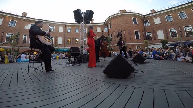 Концерт Юлии Михайловской сотоварищи в Новой Голландии(СПб) 9.08.2017 смотреть онлайн