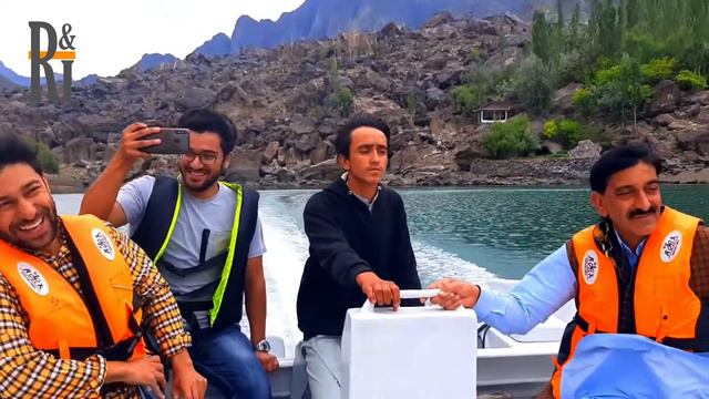 Upper Kachura Lake Skardu: A Complete Guide for Tourists смотреть онлайн