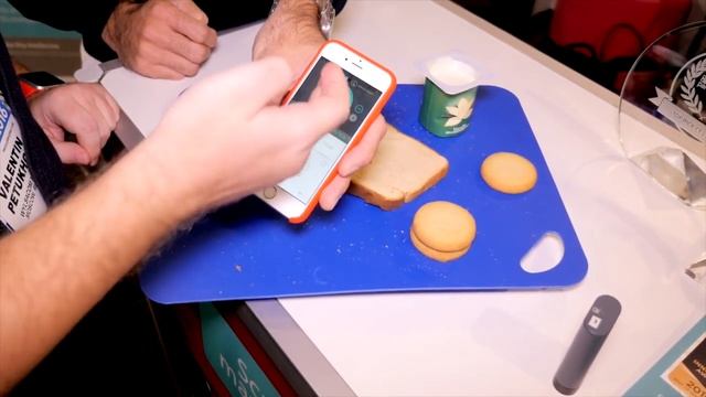 Сенсор еды для iPhone #WylsaCES 2016 смотреть онлайн