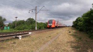 Электропоезд ЭС1-049 «Ласточка» с поездом 805С Таганрог — Новороссийск