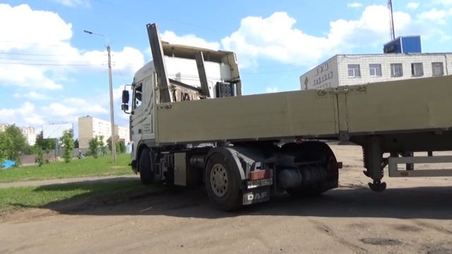 КАК ЭТО РАБОТАЕТ = ТРАКТОР С КОВШЕМ = БЕТОНОМЕШАЛКА смотреть онлайн