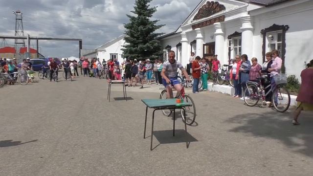 2018 год. Праздничный велопробег ко дню защиты детей. смотреть онлайн