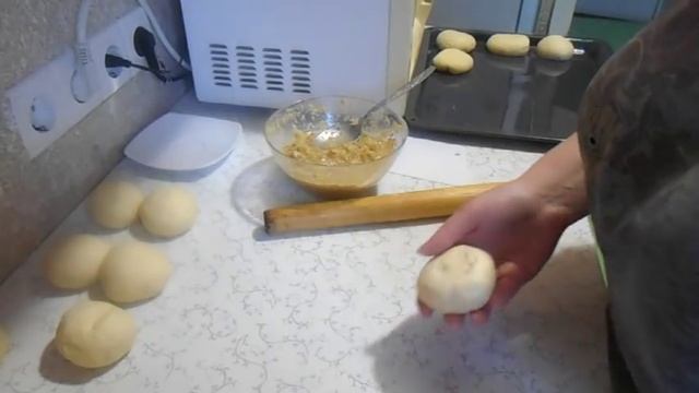 Вкусное дрожжевое тесто на молоке и сливках Булочки с лимонной начинкой! смотреть онлайн