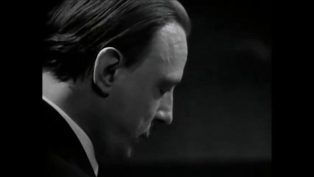 Chopin | Mazurka in G sharp minor, Op 33, No. 1 | A. Benedetti смотреть онлайн