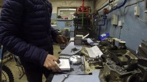 Собираем кроссовый мотоцикл Yamaha YZ450F. 06/04/2021 часть 3