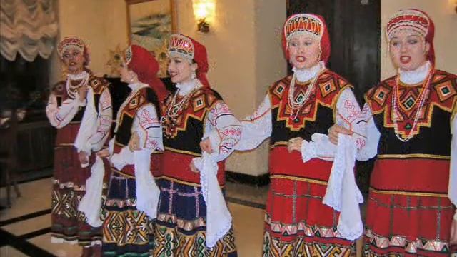 Отрада ансамбль "Над окошком месяц" http://www.baza-artistov.ru/artist/ansambl_otrada.html смотреть онлайн