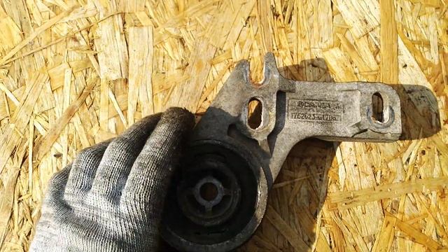 208. Кронштейн крепление подвески радиатора левый смотреть онлайн