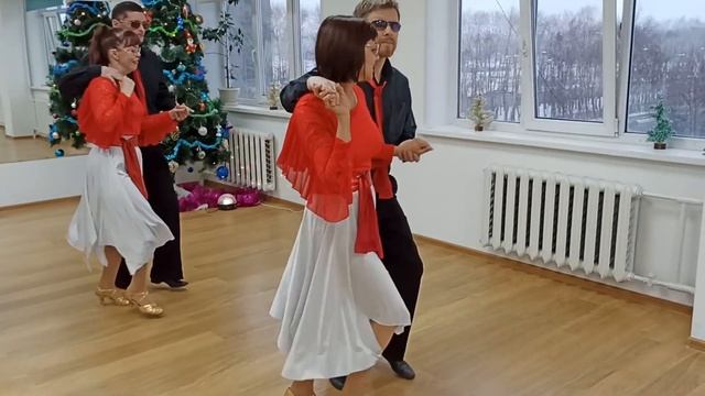 Новогодняя открытка от ансамбля "Калейдоскоп" смотреть онлайн