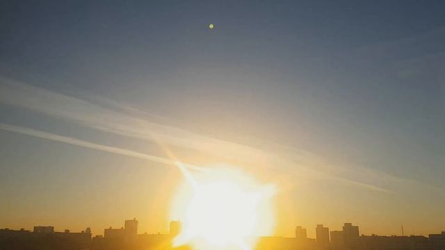 Восход солнца в городе Sunrise in the city смотреть онлайн