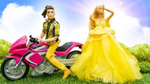 Свидание куклы Барби и Кена на годовщину - Кен устроил сюрприз? Игры с Барби для девочек