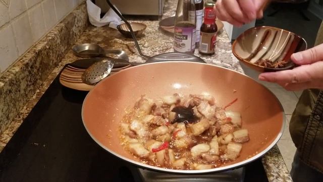 Свиная грудинка в китайском стиле. Рецепт Димы Кулинахера. смотреть онлайн