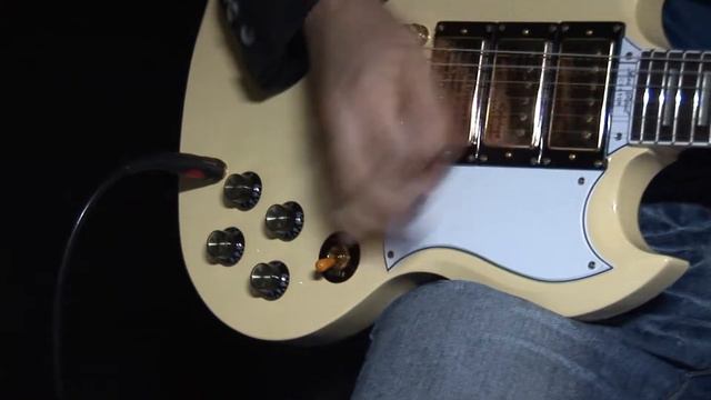 Guitar-View.com Dean Cadillac vs. Epiphone G400 Custom смотреть онлайн