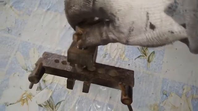 нашел приспособ,что с ним делают?для чего оно? смотреть онлайн