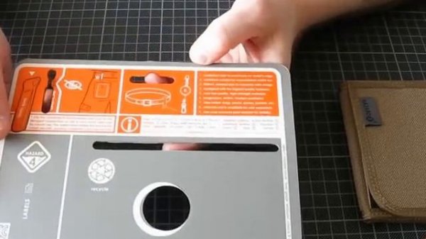 HAZARD 4, Wafer Carabiner Wallet-Coyote