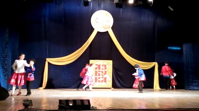 Народный ансамбль танца Славяне. Танец ''Кадриль". смотреть онлайн