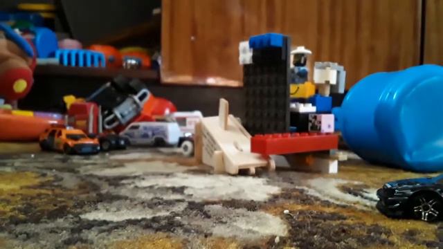 На ГОРОД Канал легушочки напал МОНСТЕР смотреть онлайн