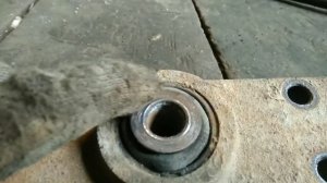 Замена сайлентблоков ( от иномарки) в продольных  тягах ( клюшках) УАЗ