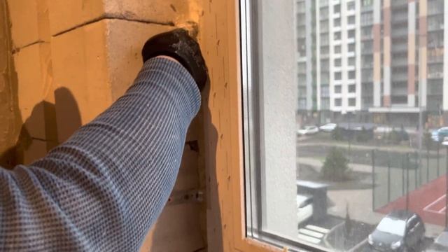 Как заделать щели и пену на окнах между рамой и стеной в квартире смотреть онлайн