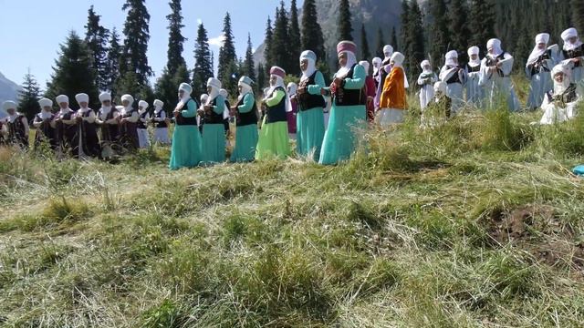 Дилгир шайыр апалар "Кулкулуу кунум жаштыгым" смотреть онлайн