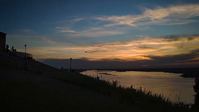 Закат возле Чкаловской лестницы в Нижнем Новгороде. смотреть онлайн