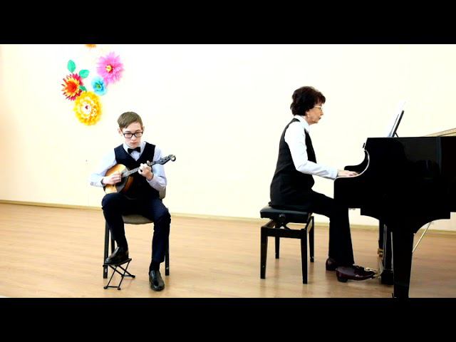 Михайлов Михаил, 6 класс, РНП - Под горою калина, обр.А.Авксентьева, Мошкин А., Юмореска. смотреть онлайн