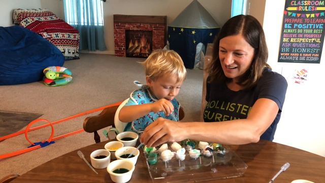 Toddler Time with Cody - Color Mixing - Simple DIY Toddler Learning Activities смотреть онлайн