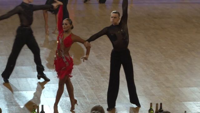 Mstislav Kazakov - Alena Kazakova, 1/8 Rumba смотреть онлайн