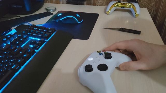 РАСПАКОВКА ГЕЙМПАДА XBOX ROBOT WHITE ОТ ДМИ (UNBOXING XBOX ROBOT WHITE) смотреть онлайн