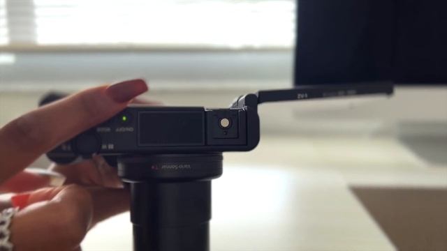 Affordable Quality Camera for Vloggers | Sony ZV1 Setup Guide for New Content creators смотреть онлайн