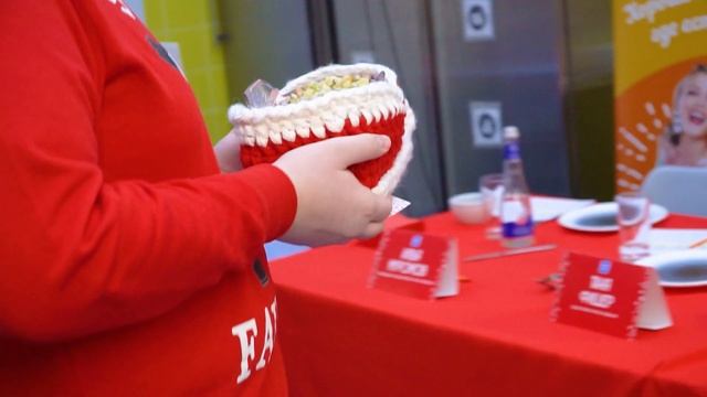 Константин Ивлев и ведущие Радио Дача выбирают финалистов конкурса на лучшее новогоднее блюдо смотреть онлайн